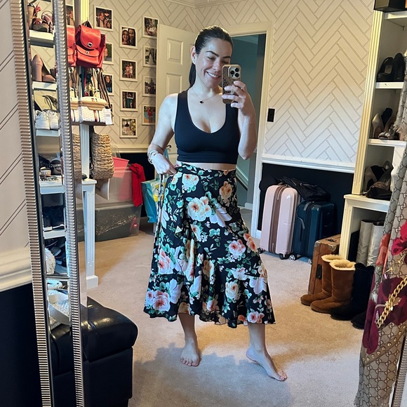 Floral wrap skirt nwt sz M new spring ruffle piphany - Picture 2 of 4